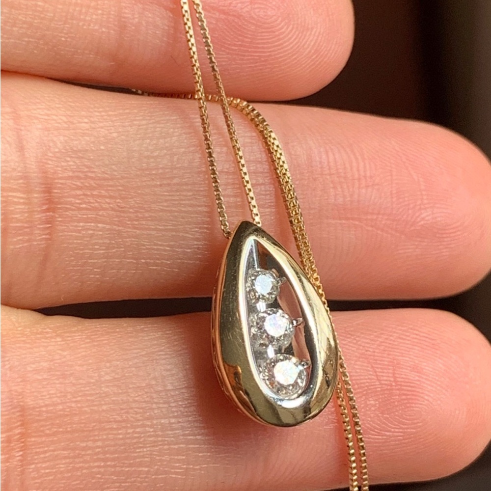 14k gold Diamond necklace -new never used!
